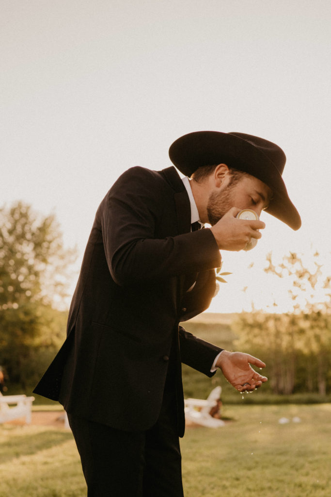 The best way to start this shoot? Shotgunning a few beers. We had so much fun at this Montana Wedding venue. Rolling hills, mountain backdrop, a the cutest and most luxurious little barn. 